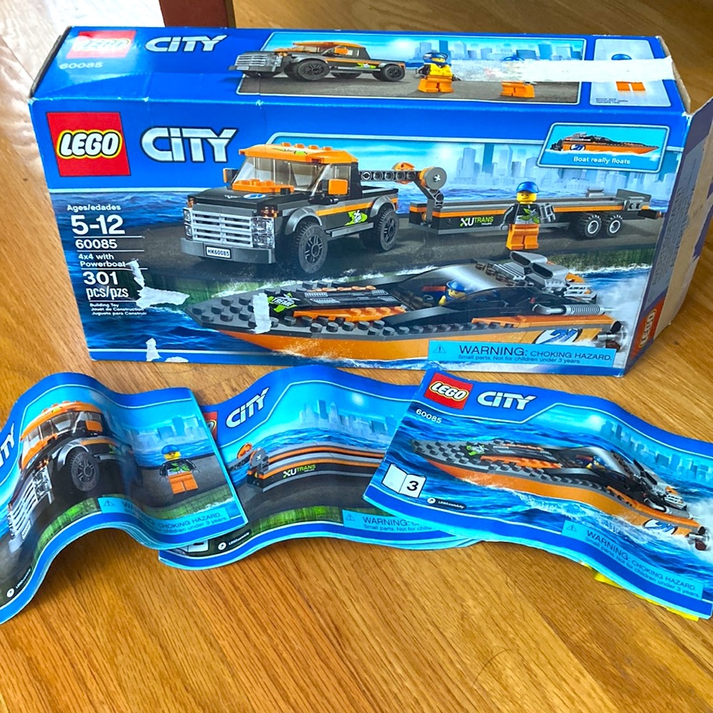 Lego City (60085). 4 x 4 with Powerboat. 100% complete. Excellent condition. - Picture 3 of 4